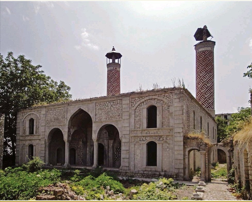 La mosquée Giyasli avant la destruction - vahemart, CC BY-SA 3.0, via Wikimedia Commons 
