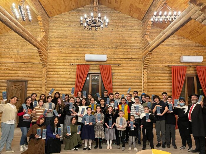Club de la jeunesse juive à Bakou, Azerbaïdjan - Crédit photo Rabbi Segal