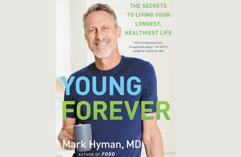 Couverture du livre Young Forever Mark Hyman MD