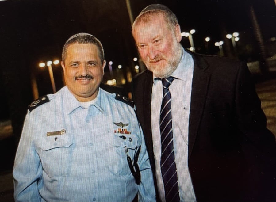 Roni Alsheikh [left], ancien commissaire de police israélien et Avichai Mandelblit, ancien procureur général d’Israël [right] Un échec à eux-mêmes et à l’affaire - capture d’écran