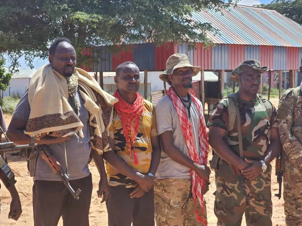 Les combattants de la liberté somaliens célèbrent leur victoire sur Al Shabaab